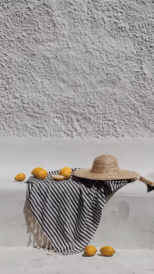Sun-kissed moments, timeless jewelry ✨
Ανακάλυψε τη νέα Summer Collection από το Lilith’s Jewelry για όλες τις ώρες, όλες τις διαθέσεις.
👉🏼 www.lilithshop.gr 
#LilithsJewelry #SummerGlow #MinimalChic